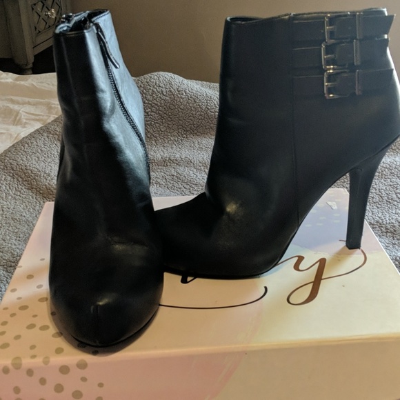 BCBGeneration booties - Picture 3 of 5